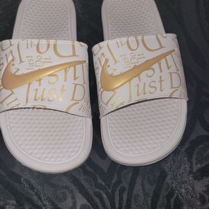 Nike slides